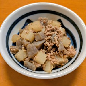 ゆきまる🐬🫧の作ってみた!投稿(【我が家自慢のごはん泥棒】豚ひき肉と大根こんにゃくの甘辛煮)