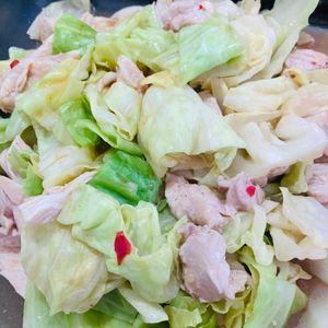 1076304の作ってみた!投稿(レンチン7分♪ 鶏むね肉とキャベツのピリ辛蒸し)
