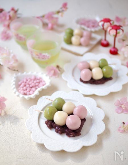 材料2つの鬼ラクミルキー団子で、3色団子【ひな祭り・お花見】