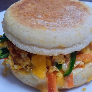 オレンジの作ってみた!投稿(イングリッシュマフィンで、韓国屋台風焼きサンド)