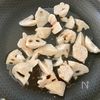 【蓮根と舞茸の柚子胡椒ポン酢炒め】めっちゃ美味しいおつまみ!の工程1