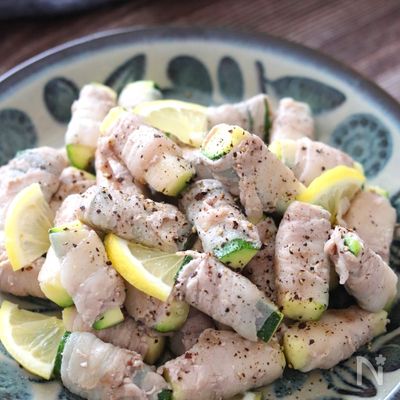 シンプルで激旨♡ズッキーニの豚巻き塩レモンペッパー
