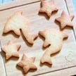 イルカの型抜きクッキー