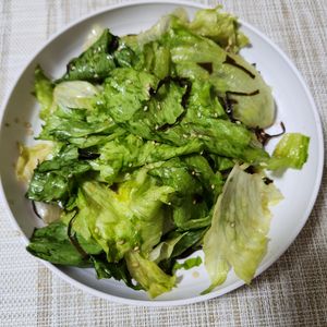 とももの作ってみた!投稿(【ごまたっぷりレタスの塩こんぶ和え】)