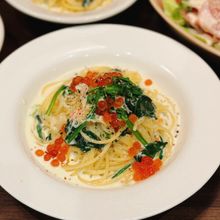 【カニとほうれん草のクリームパスタ】クリスマスカラーの一皿♪