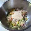 つるっと食べやすい♪夏にうれしい【そうめんサラダ】の工程3