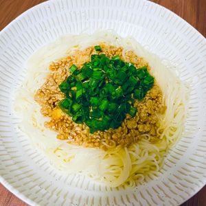 SSの作ってみた!投稿(にらとねぎがたっぷり!そうめんで作るピリ辛肉味噌のあえ麺)