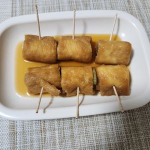 とももの作ってみた!投稿(材料2つ！しみじゅわ〜！長ネギのきつね巻き煮♩簡単おつまみ)