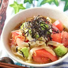 即席！新玉ねぎのトマトアボカドの中華風サラダ