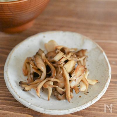 お弁当におすすめ！材料3つで作れる、舞茸のマヨ炒め