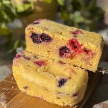 ベリー米粉蒸しパン