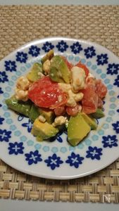 アボカドとトマトのチーズマリネ 簡単 時短 和えるだけ By ｙｕｕ レシピサイト Nadia ナディア プロの料理家のおいしいレシピ