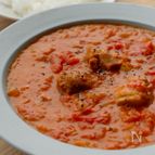 【簡単♪バターチキンカレー】トマト缶と牛乳で作れる簡単レシピ