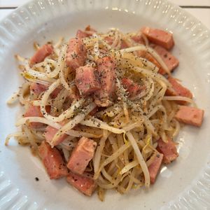 mi-koの作ってみた!投稿(味付けこれだけ!さっと作れる!もやしとベーコンのソテー)