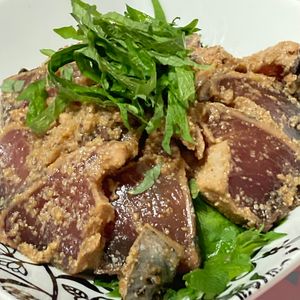 すみれの作ってみた!投稿(【鰹のねぎごまポン酢丼】5分で出来るさっぱり丼)