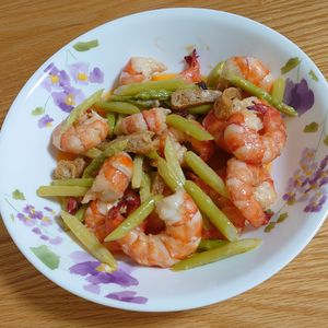 さおりんの作ってみた!投稿(エビとアスパラの和風マヨ炒め)