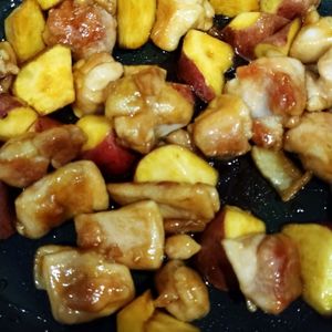 はむすたーの作ってみた!投稿(『鶏肉とさつまいもの甘辛炒め』ほっこりおいしい秋の味覚♪)