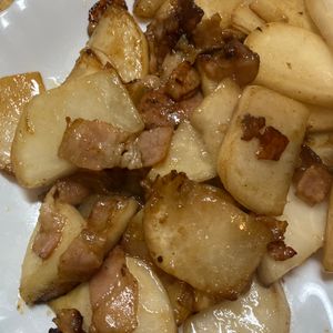 ここあの作ってみた!投稿(【かぶとベーコンの香ばしにんにく醤油炒め】今日のおつまみ)