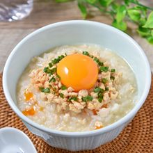 卵黄とろ～り♪鶏そぼろ親子粥│高たんぱく＆食べ応え◎