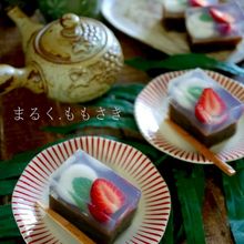 100均の羊かんを使って♪苺大福風~2層の寒天ゼリー