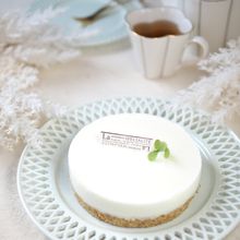 混ぜるだけ、5分で出来る！
さっぱりレアヨーグルトケーキ