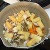 【冷蔵庫一掃】かぼちゃと余り野菜のごちそう豚汁の工程3