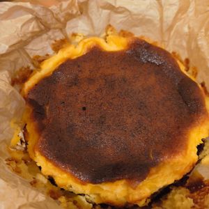1074129の作ってみた!投稿(【我が家のバスクチーズケーキ】簡単♡混ぜて焼くだけ♪)