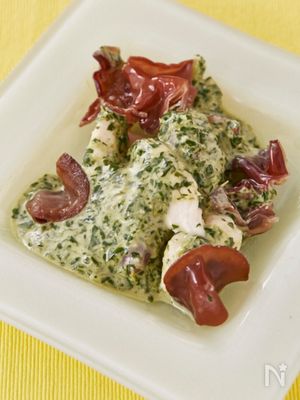 モロヘイヤの濃厚タレのささみ和え