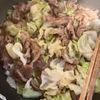 679332の作ってみた!投稿(行列の定食屋さんの🍚たっぷりキャベツと豚こまの生姜焼き🤩)