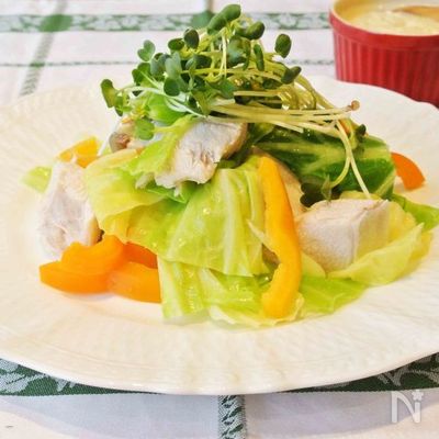ブリとキャベツの温サラダ コーンクリームドレッシング