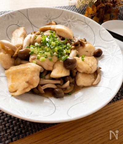 タレがめっちゃご飯に合う 鶏胸肉としめじの甘辛ポン酢炒め By ともきーた 伊藤 智子 レシピサイト Nadia ナディア プロの料理家のおいしいレシピ