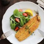 カレー粉と粉チーズが隠し味。秋刀魚のパン粉焼き。