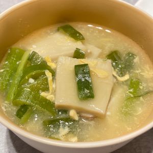 すみれの作ってみた!投稿(【小松菜ときのこと豆腐の卵スープ】栄養満点◎じんわり染みる♡)