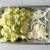 【春キャベツとさば缶のトマトソース煮】春のごちそう風の工程1