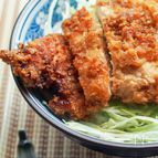 名物！「ソースかつ丼」を鶏むね肉でアレンジするレシピ