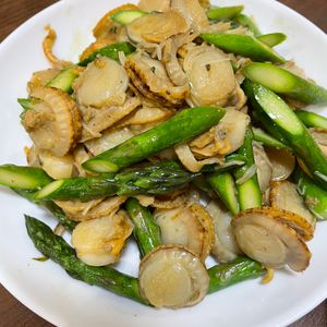 ハムの作ってみた!投稿(これは絶品！【アスパラとホタテのバター醤油炒め】)