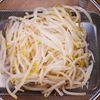 簡単ヘルシーなお惣菜😘♪もやしとちくわときゅうりの中華和えの工程1