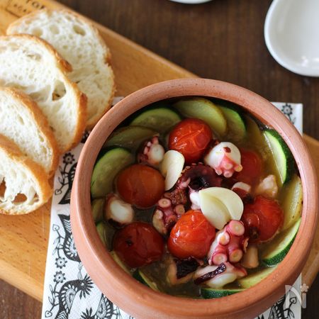 タコとたっぷり夏野菜のアヒージョ By 小澤 朋子 レシピサイト Nadia ナディア プロの料理家のおいしいレシピ