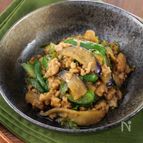 ほっこり美味しい！鶏ひきと茄子ピーマンの甘辛味噌炒め