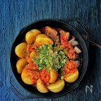 LODGEスキレットで！＊新じゃがと豚肉のキムチ煮込み＊