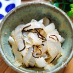 【レンチン2分】ごま油香る☆くたくた玉ねぎのウマ塩こんぶ和え