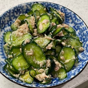 kamochiの作ってみた!投稿(我が家の無限レシピ【きゅうりとツナの中華風サラダ】)