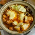 入れて待つだけ。絶品【トマチー鍋】