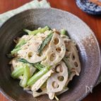 鶏肉入り！レンコンと小松菜のカレーマヨサラダ
