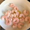 冷凍むきえびとアスパラガスのガーリック醤油炒めの工程3