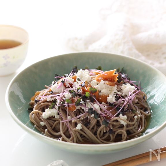 脱マンネリ♪梅カッテージチーズ蕎麦