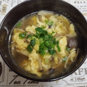 おともこの作ってみた!投稿(【きのこの中華風たまごスープ】きのこの旨味たっぷり！)