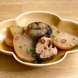 やあの作ってみた!投稿(【節約絶品おかず】ぶり大根ならぬ...さば缶大根☆味しみしみ)