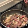 10分で完成!【牛ごぼう卵丼】の工程2