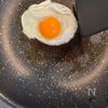 【トッピング用】黄身がキレイな目玉焼きの工程1